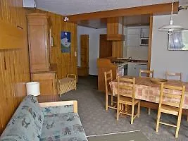 Le Curling B * Val Claret