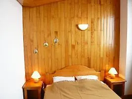 Le Curling B Hotel *